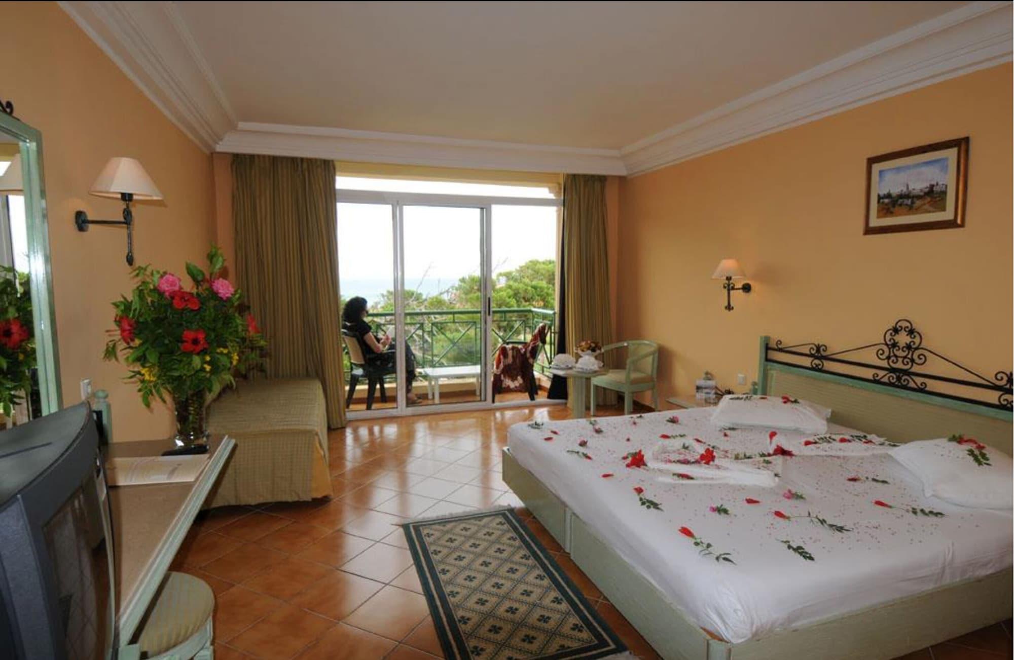 Dar Ismail Tabarka Hotel ภายนอก รูปภาพ