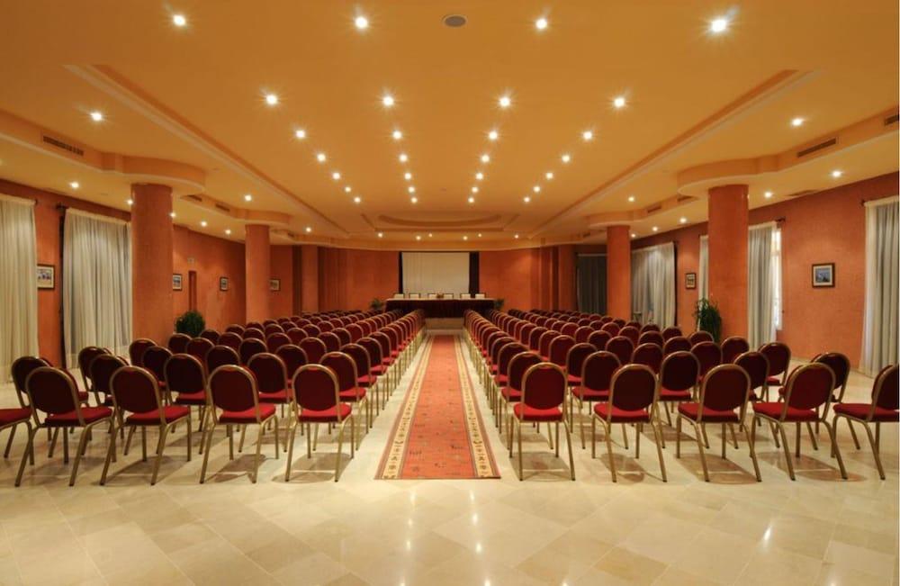 Dar Ismail Tabarka Hotel ภายนอก รูปภาพ